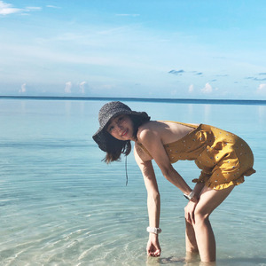 公和我在厨房添我奶头
